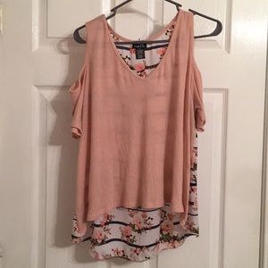 RUE 21 short sleeved cold shoulder top.